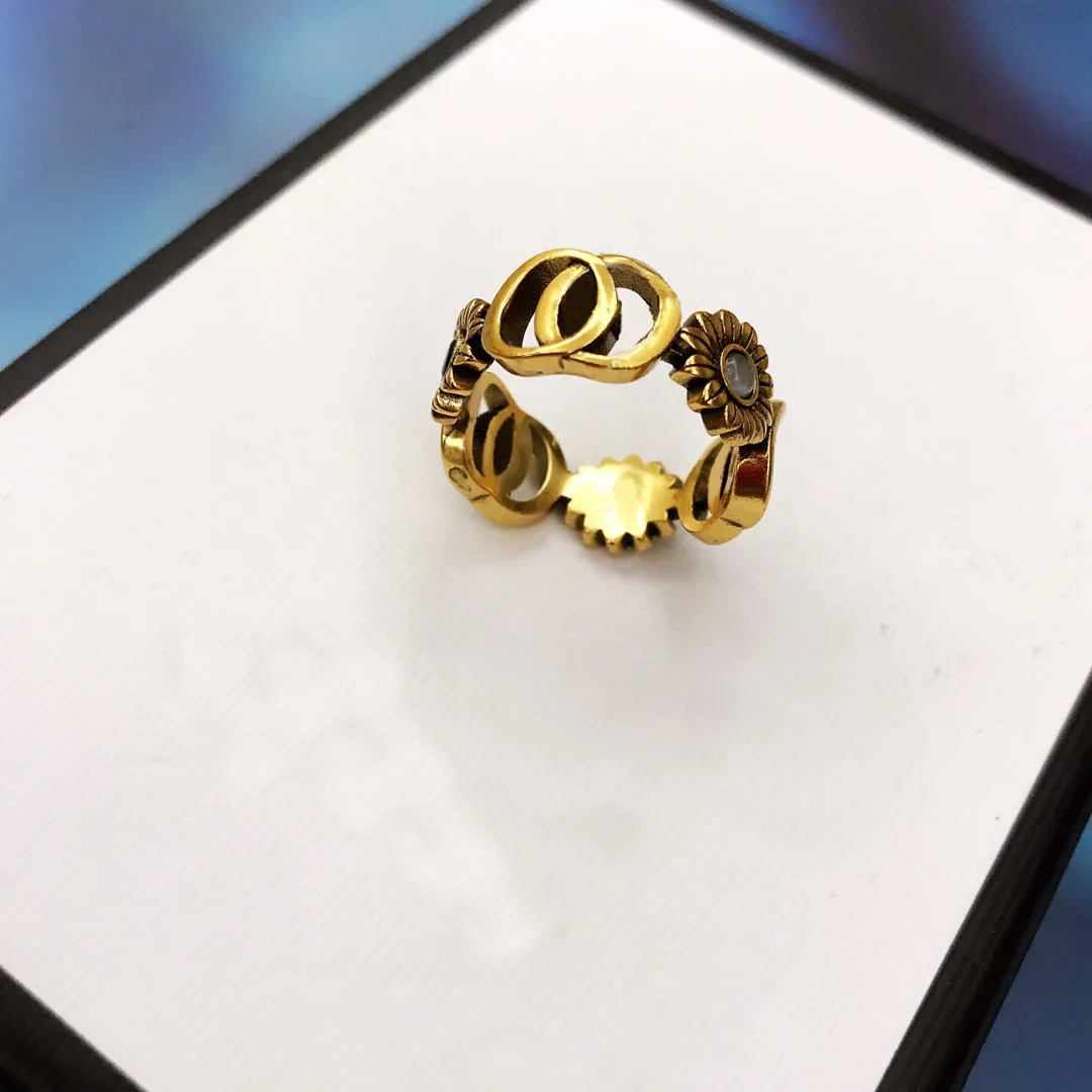 S925 sterling silver flower ring, European and American retro style, luxury trend, original 1:1, birthday gift
S925 sterling silver flower ring, European and American retro style, luxury trend, original 1:1, birthday gift