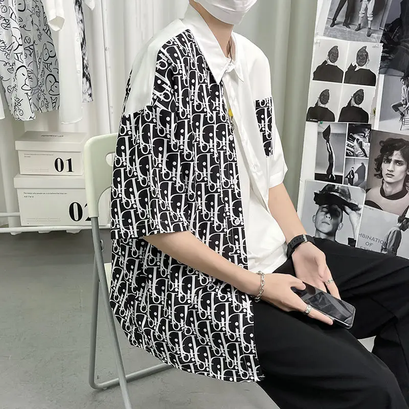 Summer 2021 new short-sleeved shirt men's INS trend all-match senior feeling top design feeling collision color splicing shirt
Summer 2021 new short-sleeved shirt men's INS trend all-match senior feeling top design feeling collision color splicing shirt