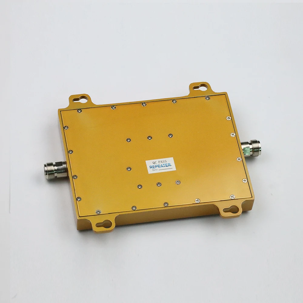ZQTMAX GSM 900 DCS 1800 Dual Band 2G 4G Repeater GSM DCS Cell Phone signal booster LTE data Cellular signal Amplifier + antenna 
ZQTMAX GSM 900 DCS 1800 Dual Band 2G 4G Repeater GSM DCS Cell Phone signal booster LTE data Cellular signal Amplifier + antenna