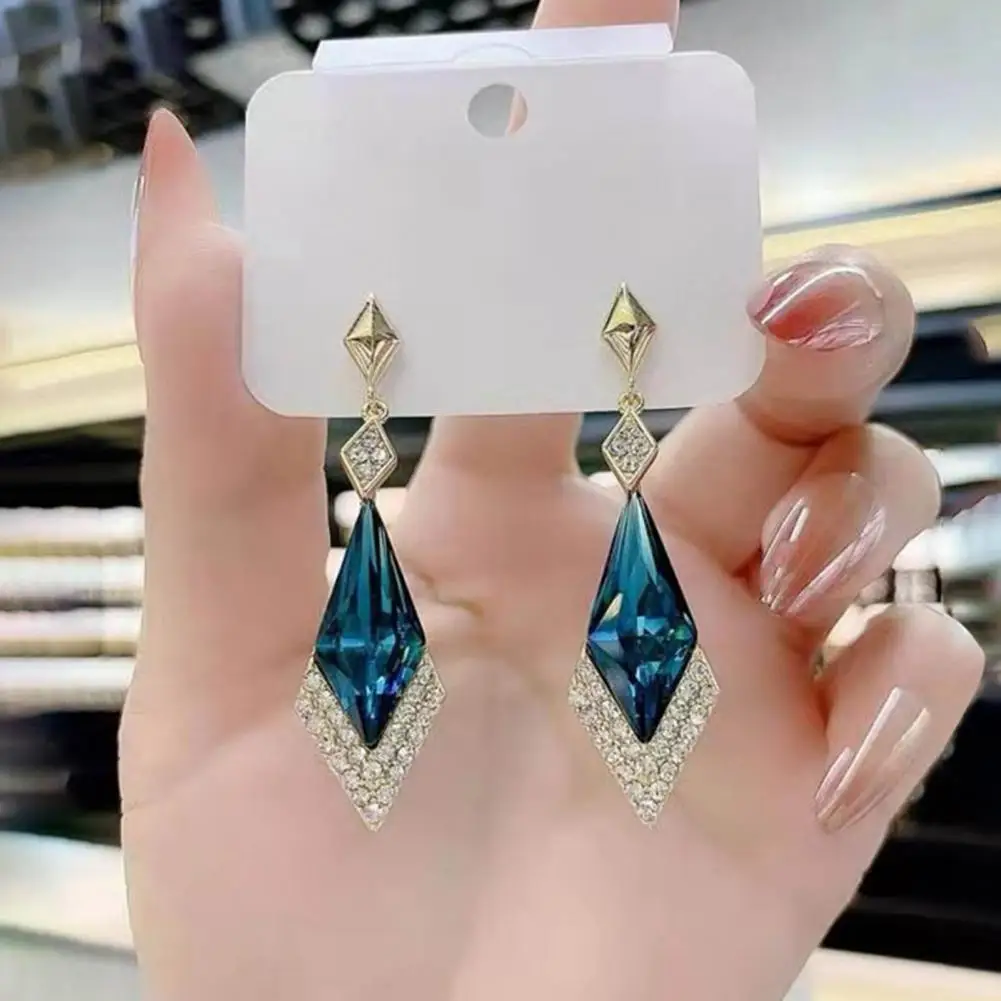 

Faux Crystal 1 Pair Graceful Lightweight Sparkling Dangle Earrings Ladies Women Earrings Geometric for Daily Wear