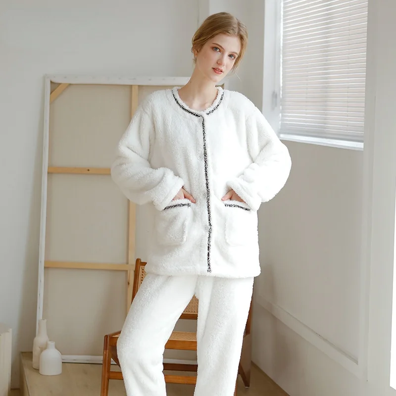2021 Women Winter Flannel Plus Velvet Thick Warm Round Neck Black and White Pajamas Ensemble Deux Piece Polaire Survetement
2021 Women Winter Flannel Plus Velvet Thick Warm Round Neck Black and White Pajamas Ensemble Deux Piece Polaire Survetement