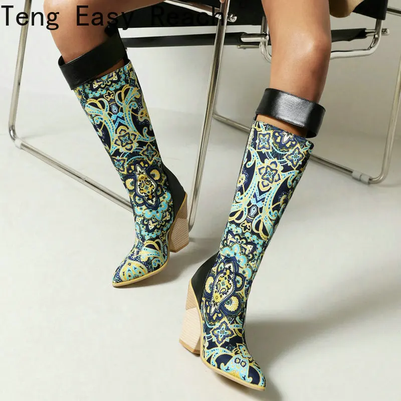 2021 Women Knee High Boots Fashion Pointed Toe Wedges High Heel Ladies Calf Boots PU Leather Mixed Color Zipper Women's Boots
2021 Women Knee High Boots Fashion Pointed Toe Wedges High Heel Ladies Calf Boots PU Leather Mixed Color Zipper Women's Boots