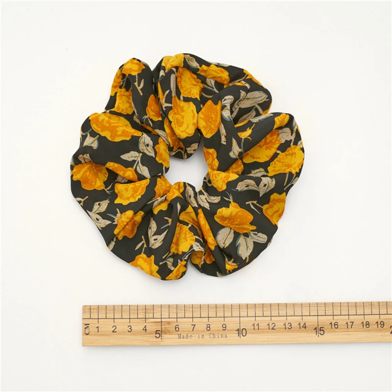 New 1Pcs Print Rose Flower Elastic Scrunchie Hairband Summer Rubber Band Floral Hair Bands Ponytail For Girls Hair Accessories
New 1Pcs Print Rose Flower Elastic Scrunchie Hairband Summer Rubber Band Floral Hair Bands Ponytail For Girls Hair Accessories