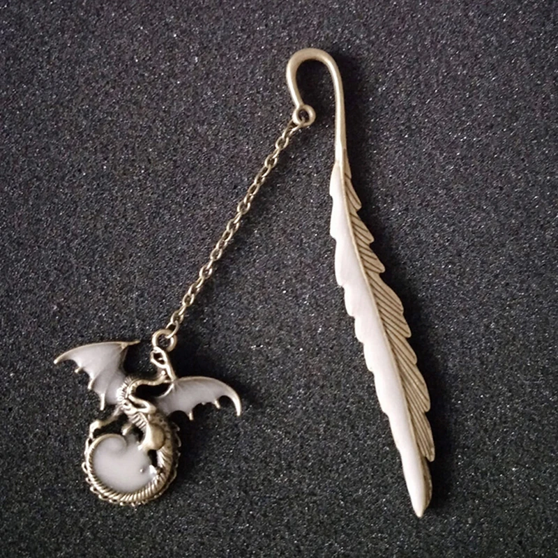1Pcs Vintage Bookmark Luminous Feather Dragon Metal Bookmarks Creative Gift Stationery
1Pcs Vintage Bookmark Luminous Feather Dragon Metal Bookmarks Creative Gift Stationery