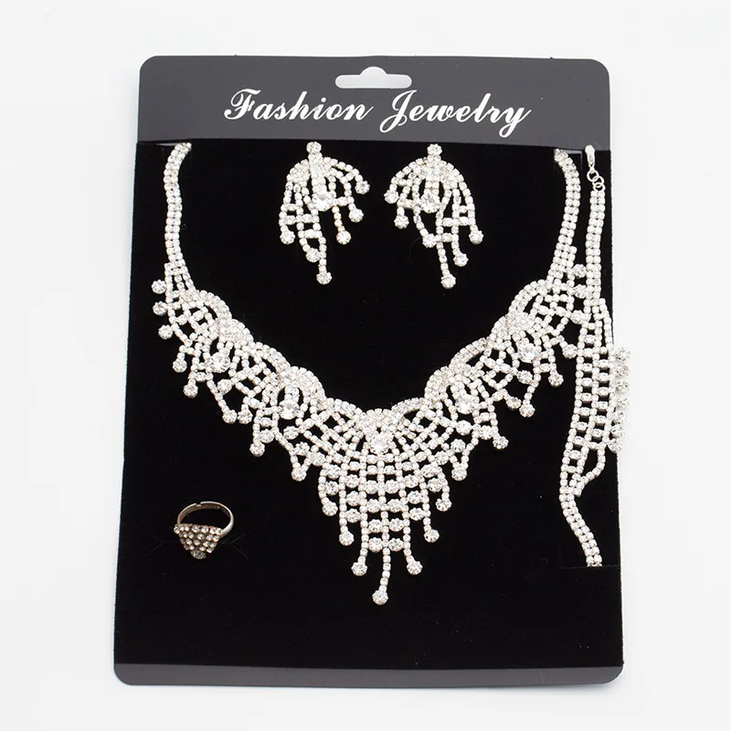 2021 New Fine Jewellery Set Hyperbole Diamond Necklace Collarbone Chain Crown Bracelet Crystal Earrings Platinum Ring Fashion
2021 New Fine Jewellery Set Hyperbole Diamond Necklace Collarbone Chain Crown Bracelet Crystal Earrings Platinum Ring Fashion