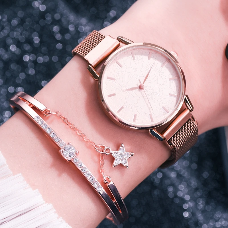 Fashion Leather Sports Watches With 4PCS/SET Bangle Quartz Clock Casual Leather Strip Flowers Dial Sports Wristwatch Relogio
Fashion Leather Sports Watches With 4PCS/SET Bangle Quartz Clock Casual Leather Strip Flowers Dial Sports Wristwatch Relogio