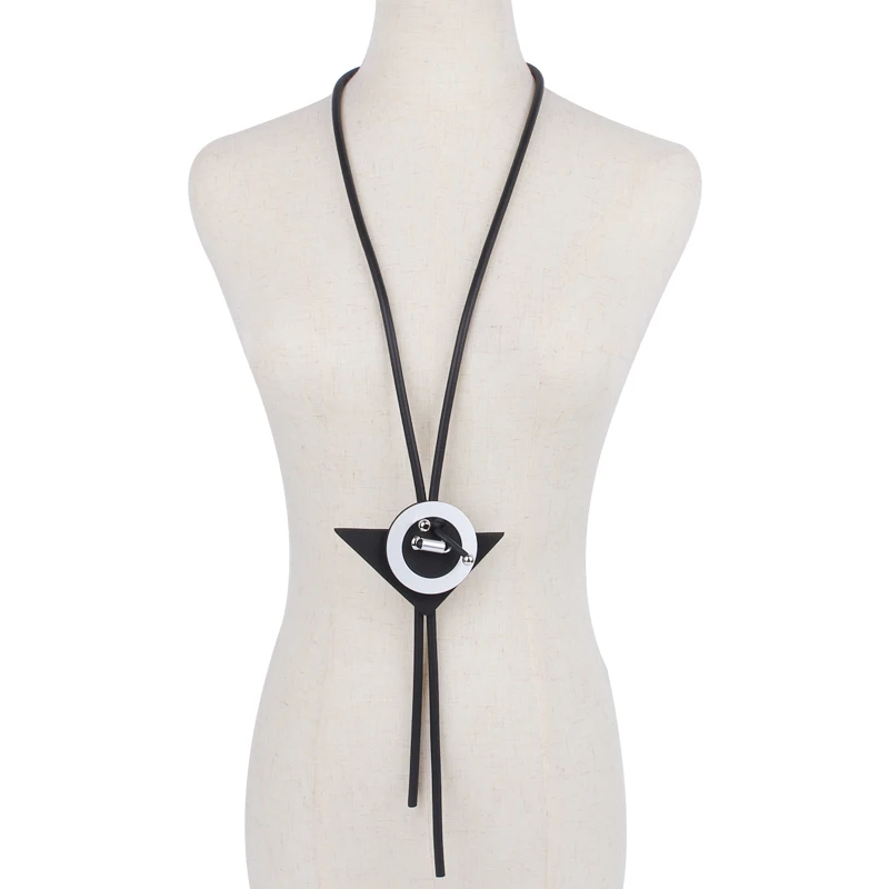 YD&YDBZ Big Circle Metal Pendant Necklaces Women Gothic Style Rubber Statement Necklace Ethnic Clothes Sweater Chain Jewelry
YD&YDBZ Big Circle Metal Pendant Necklaces Women Gothic Style Rubber Statement Necklace Ethnic Clothes Sweater Chain Jewelry