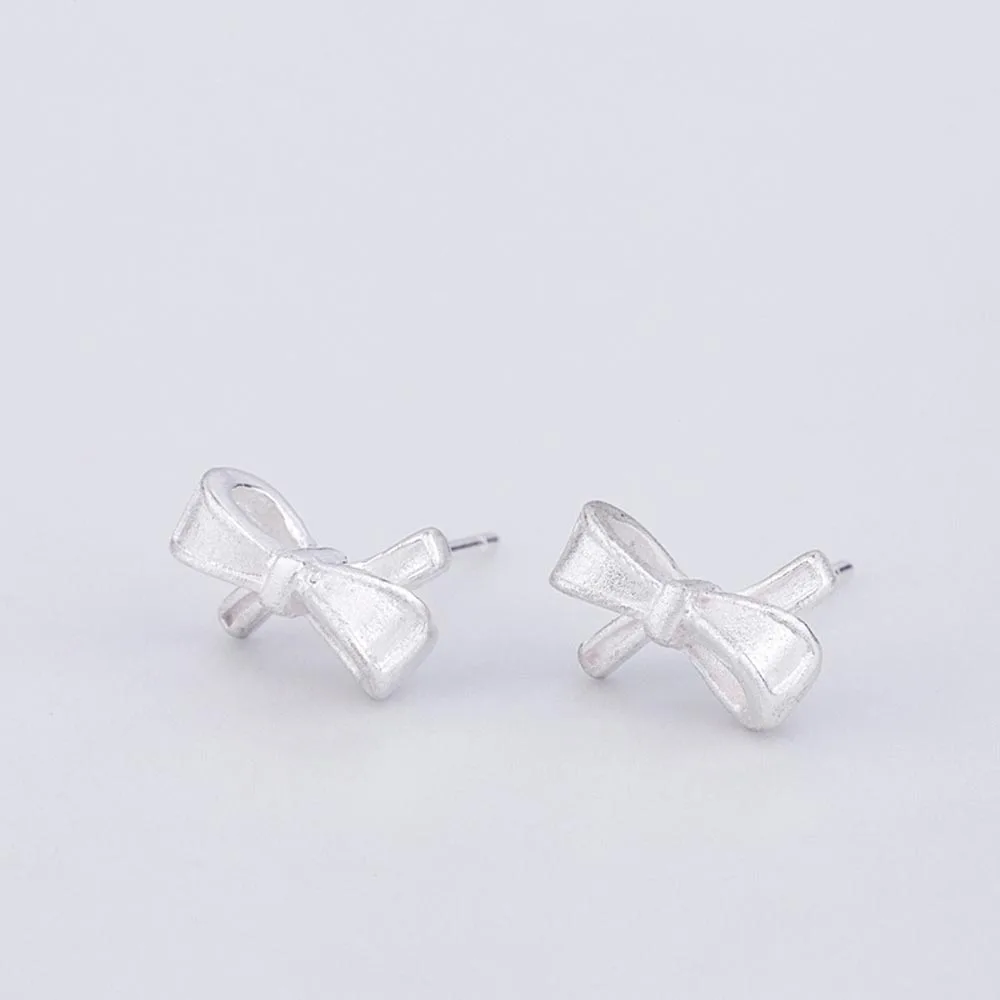 Contracted Fashion And Personality Of Women South Korea Style Jewelry Stud Earrings Lovely Bowknot Shape Earrings Jewelry
Contracted Fashion And Personality Of Women South Korea Style Jewelry Stud Earrings Lovely Bowknot Shape Earrings Jewelry