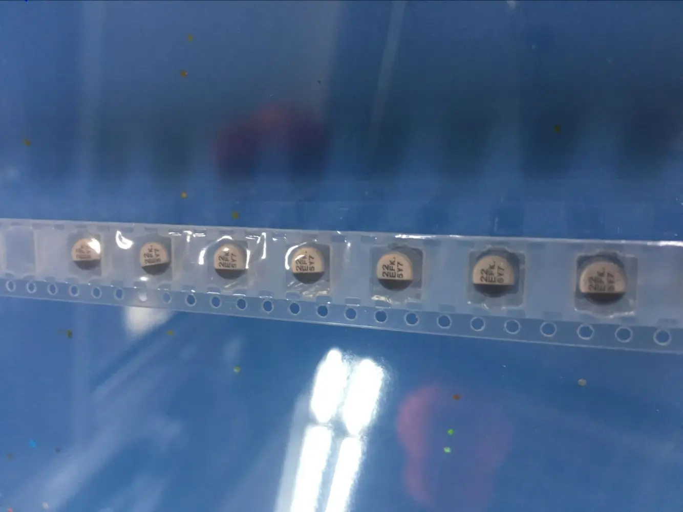 EEEFK1E220P 25 v22uf 5 x5. 8 panasonic fk1 - FK SMD electrolytic capacitors full plate
EEEFK1E220P 25 v22uf 5 x5. 8 panasonic fk1 - FK SMD electrolytic capacitors full plate