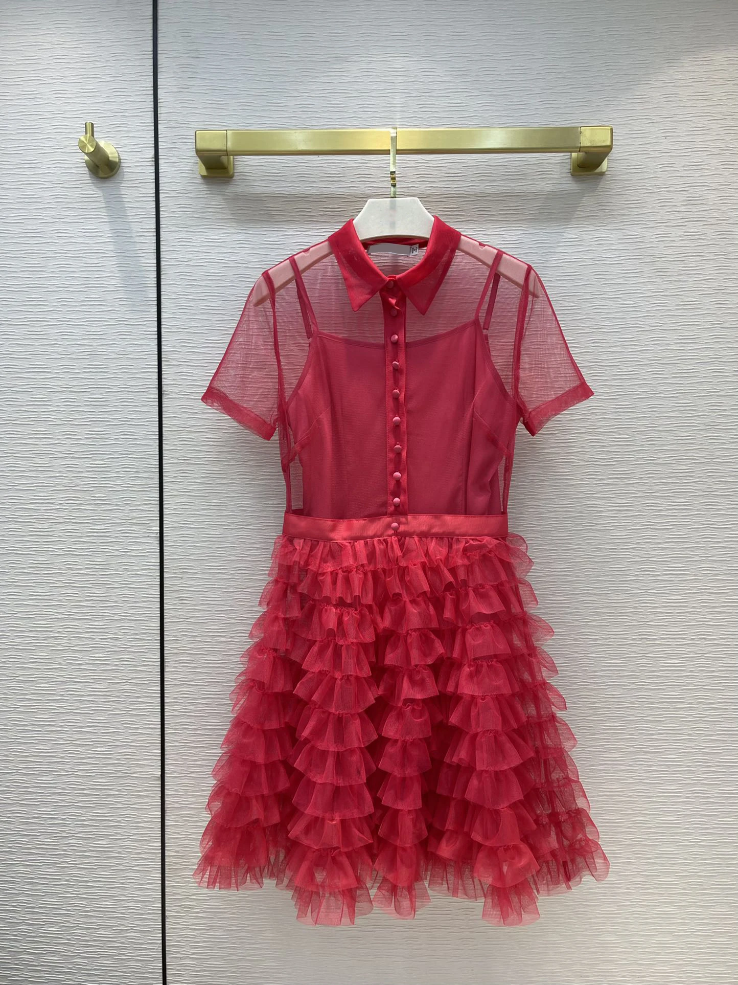 Vintage High Quality European Short Sleeve Spaghetti Strap Sets Summer Sweet Ruffle Mesh Elegant Chic Runway Women Party Dress
Vintage High Quality European Short Sleeve Spaghetti Strap Sets Summer Sweet Ruffle Mesh Elegant Chic Runway Women Party Dress