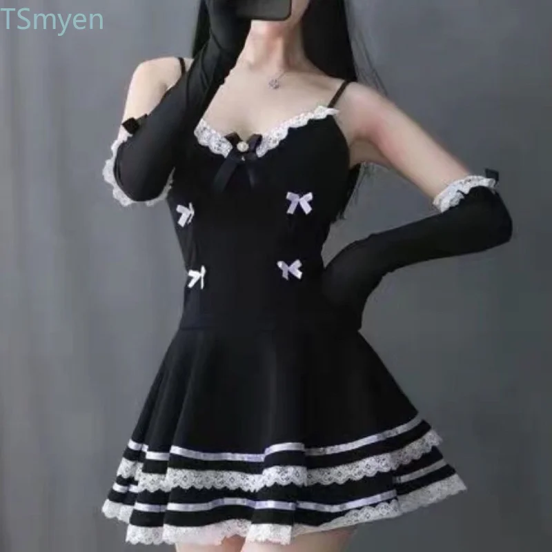 Sexy Woman Low Cut Dresses Sweet Lace Edge Black White Patchwork Erotic Role Playing Uniform Girls Gothic Lolita Princess Dress
Sexy Woman Low Cut Dresses Sweet Lace Edge Black White Patchwork Erotic Role Playing Uniform Girls Gothic Lolita Princess Dress