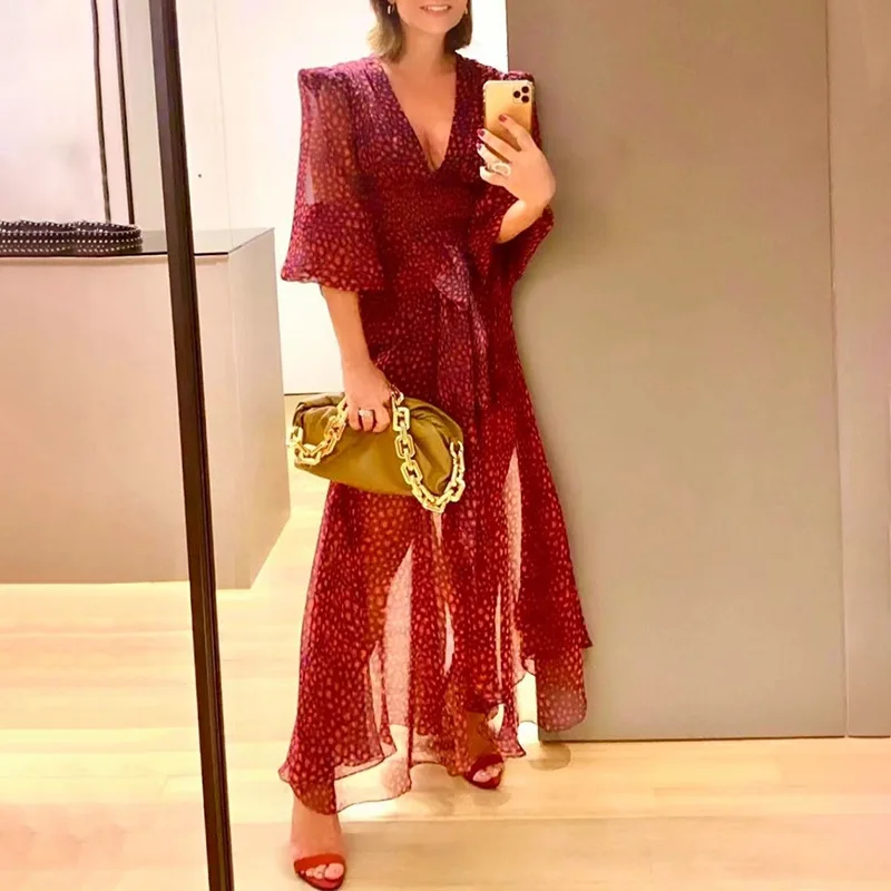 EXCELLENT QUALITY Newest 2021 Summer Padded Shoulder V-Neck Wavelet Dot Long Dress
EXCELLENT QUALITY Newest 2021 Summer Padded Shoulder V-Neck Wavelet Dot Long Dress
