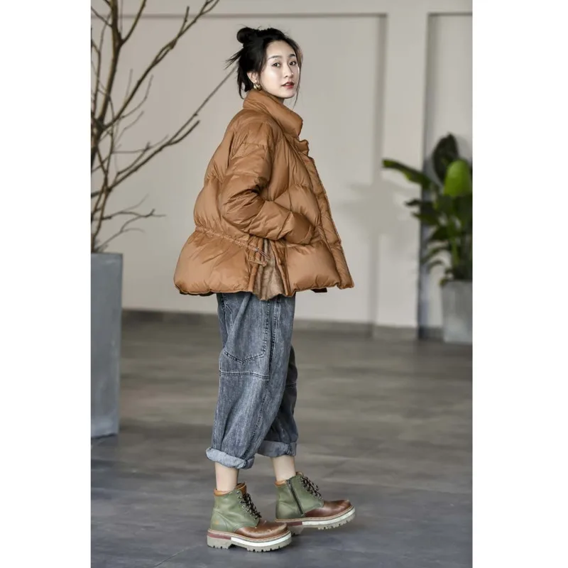 Sedum Winter Jacket Female Super Light Duck Feather Short Jacket Thin Vintage Puffer Spring Parka Fashion Loose Stand-Up Collar
Sedum Winter Jacket Female Super Light Duck Feather Short Jacket Thin Vintage Puffer Spring Parka Fashion Loose Stand-Up Collar