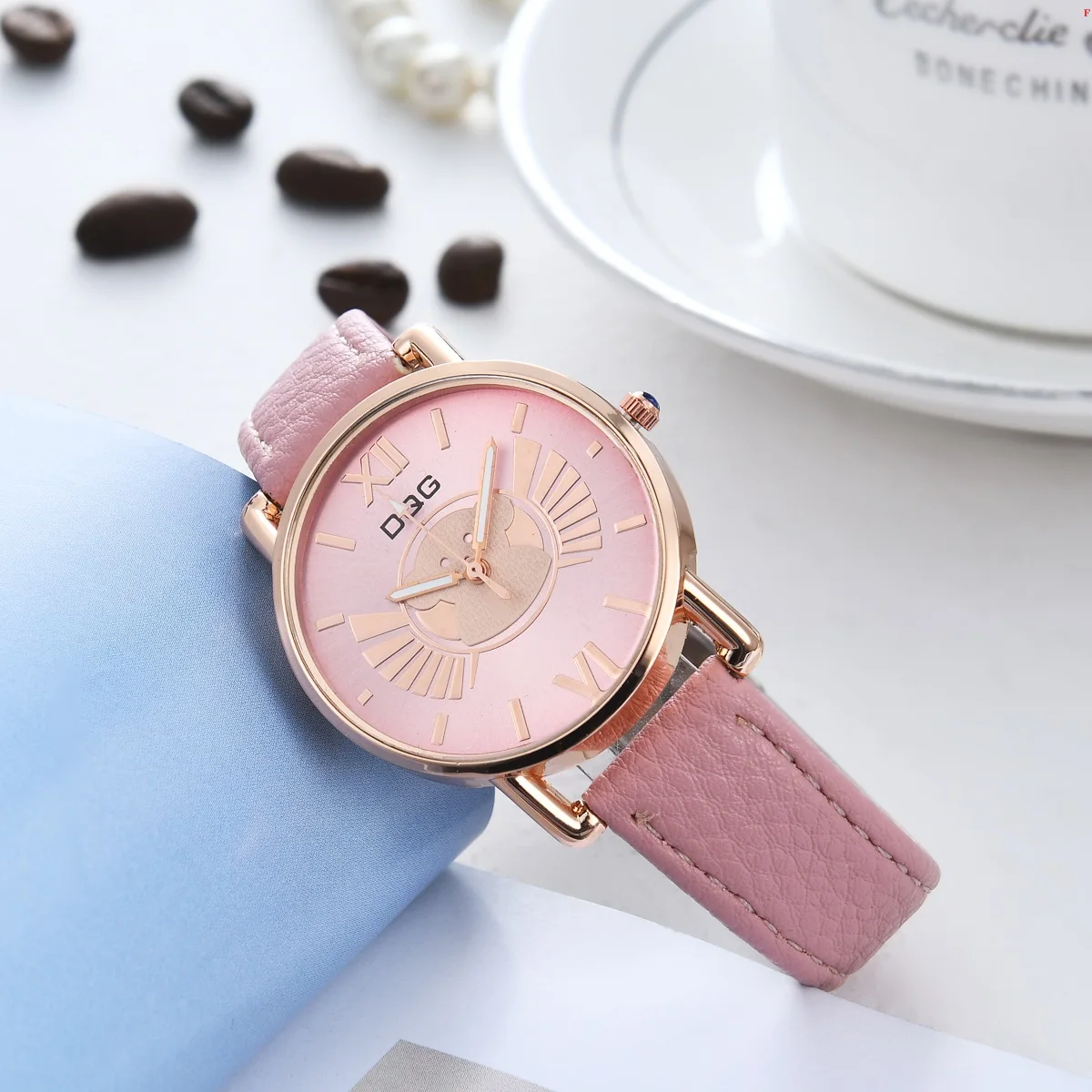 2021Autumn New Luxury Casual Watch Popular Pink Emerald Green Watches Star Same Style Leather Strap Relojes De Cuarzo Para Mujer
2021Autumn New Luxury Casual Watch Popular Pink Emerald Green Watches Star Same Style Leather Strap Relojes De Cuarzo Para Mujer