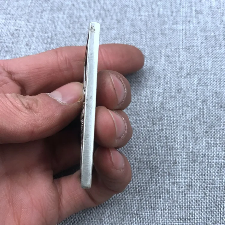 LAOJUNLU Maitreya Buddha Sitting Buddha Brand Imitation Antique White Copper Pendants Pendant DoubleSided Hollowing Process
LAOJUNLU Maitreya Buddha Sitting Buddha Brand Imitation Antique White Copper Pendants Pendant DoubleSided Hollowing Process