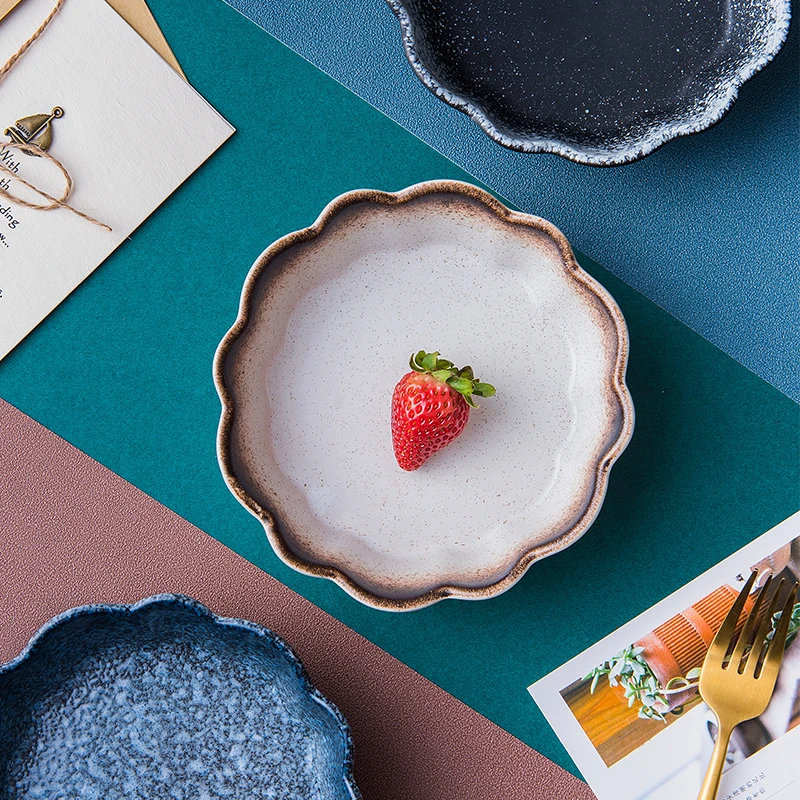 Japanese ceramic salad bowl, fruit bowl, breakfast bowl, small bowl, lovely strawberry bowl, tableware and creative bowl
Japanese ceramic salad bowl, fruit bowl, breakfast bowl, small bowl, lovely strawberry bowl, tableware and creative bowl