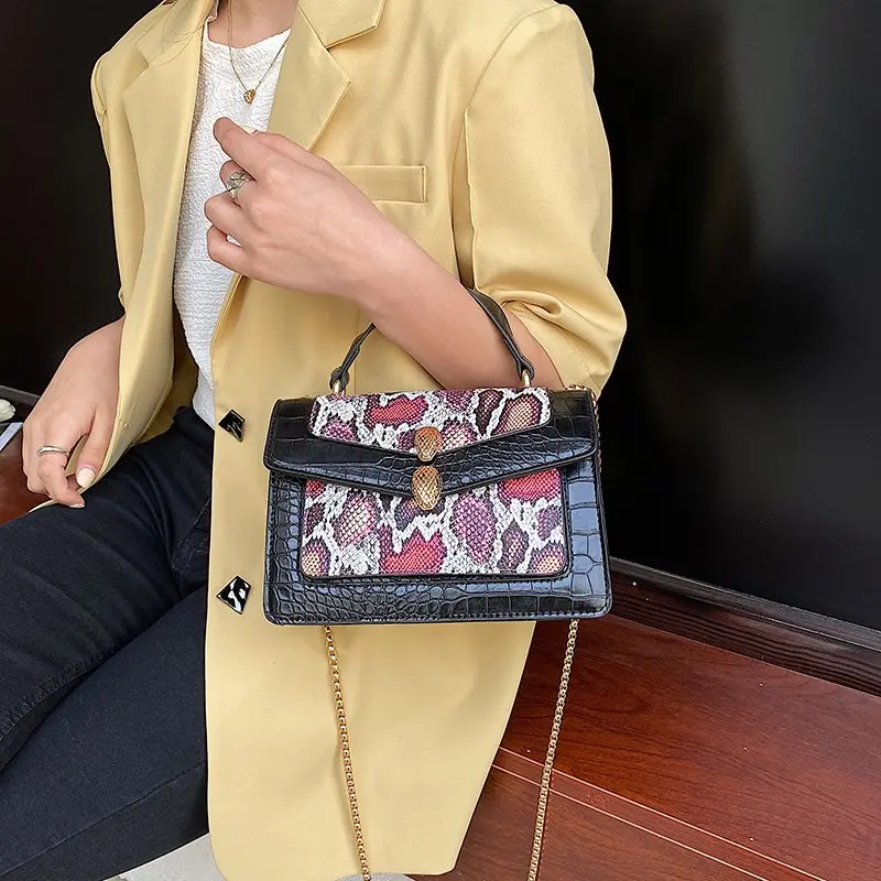 Celinv Koilm Brand Fashion Large-capacity Serpentine Leather Crossbody Bags Women New Handbag Luxury Designer Chain Shoulder Bag
Celinv Koilm Brand Fashion Large-capacity Serpentine Leather Crossbody Bags Women New Handbag Luxury Designer Chain Shoulder Bag