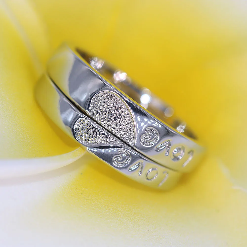 White Gold Plated Wedding Ring Simple Design Couple Alliance Ring Forever Love Couples Promise Ring for Lover Engagement Jewelry
White Gold Plated Wedding Ring Simple Design Couple Alliance Ring Forever Love Couples Promise Ring for Lover Engagement Jewelry