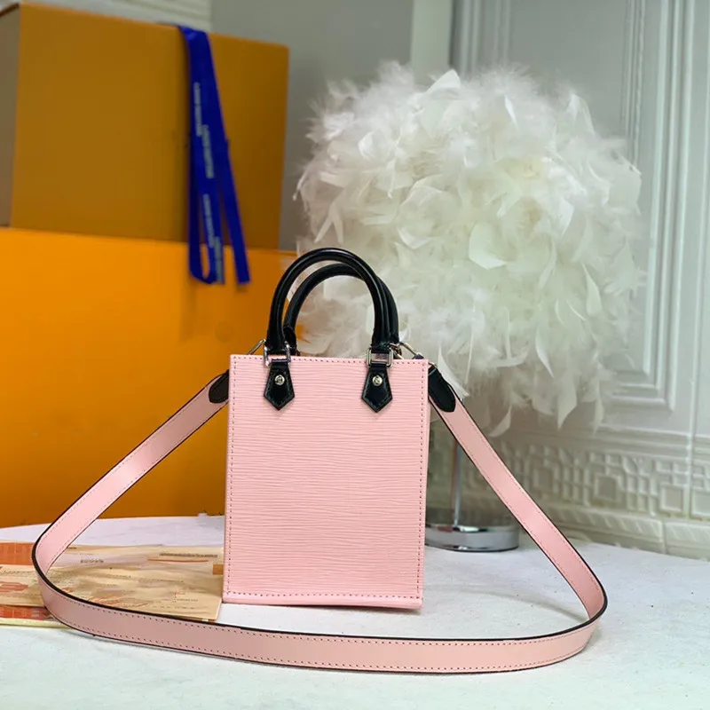 2021 luxury high-end large capacity casual large handbag fashion shoulder bag and cowhide lady handbag, free delivery
2021 luxury high-end large capacity casual large handbag fashion shoulder bag and cowhide lady handbag, free delivery