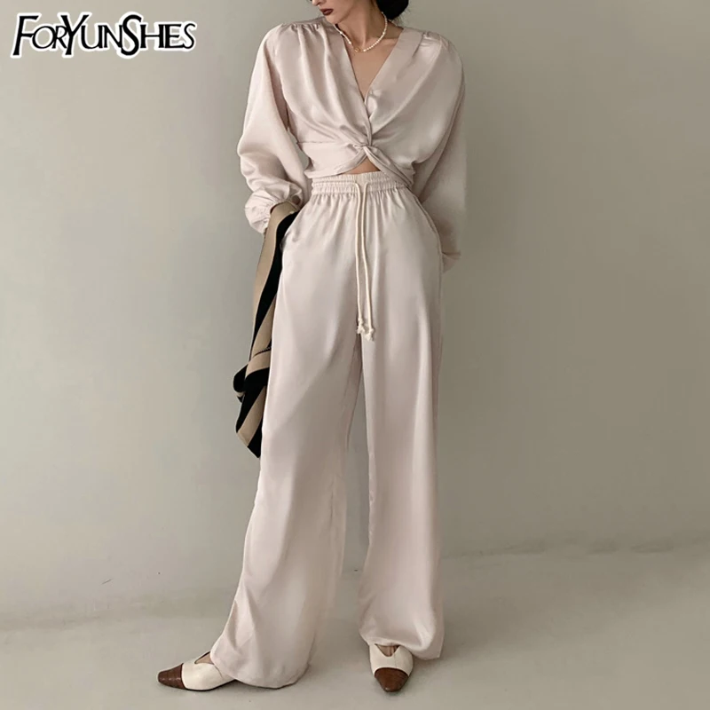 Women V Neck Lantern Long Sleeve Blouse Casual Crop Top + High Waist Drawstring Wide Leg Pants Outfits 2021 Autumn Two Piece Set
Women V Neck Lantern Long Sleeve Blouse Casual Crop Top + High Waist Drawstring Wide Leg Pants Outfits 2021 Autumn Two Piece Set