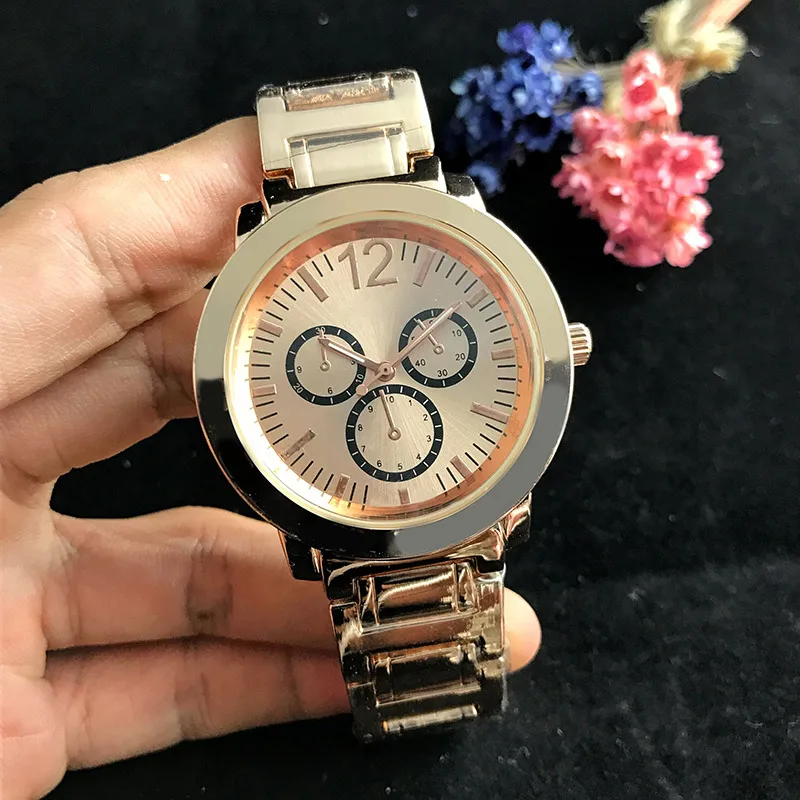 RLLEN High Quality Original 1:1PAN Men and Women Couple Watch Fashion Trend Simple Luxury Watch Electronic Quartz Watch Gift
RLLEN High Quality Original 1:1PAN Men and Women Couple Watch Fashion Trend Simple Luxury Watch Electronic Quartz Watch Gift
