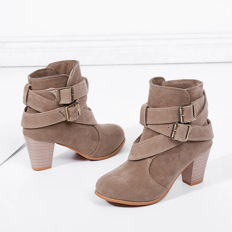 2021 Winter New Fashion Ankle Short Boots For Women Ladies Double Belt Buckle Strap Ankle Boots Woman Zipper Botas Large Size 43
2021 Winter New Fashion Ankle Short Boots For Women Ladies Double Belt Buckle Strap Ankle Boots Woman Zipper Botas Large Size 43