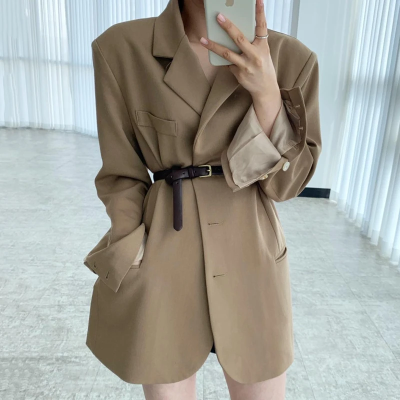 Korea chic autumn and winter elegant temperament lapel loose double pocket cardigan long sleeve suit short jacket women
Korea chic autumn and winter elegant temperament lapel loose double pocket cardigan long sleeve suit short jacket women