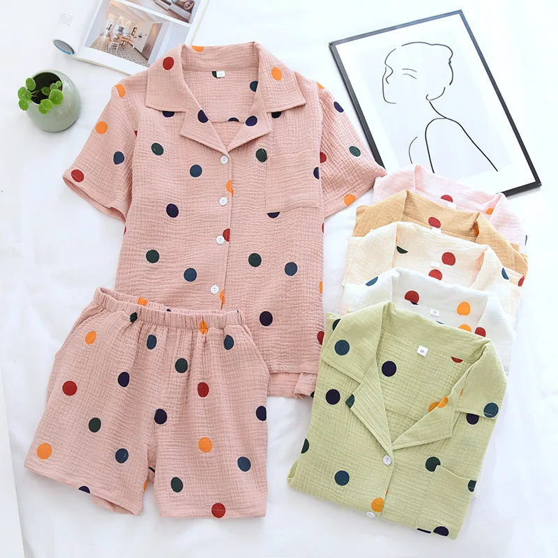 Polka dot cotton washed crepe pajamas ladies summer yarn cardigan short-sleeved suit thin style night wear huispak vrouwen
Polka dot cotton washed crepe pajamas ladies summer yarn cardigan short-sleeved suit thin style night wear huispak vrouwen