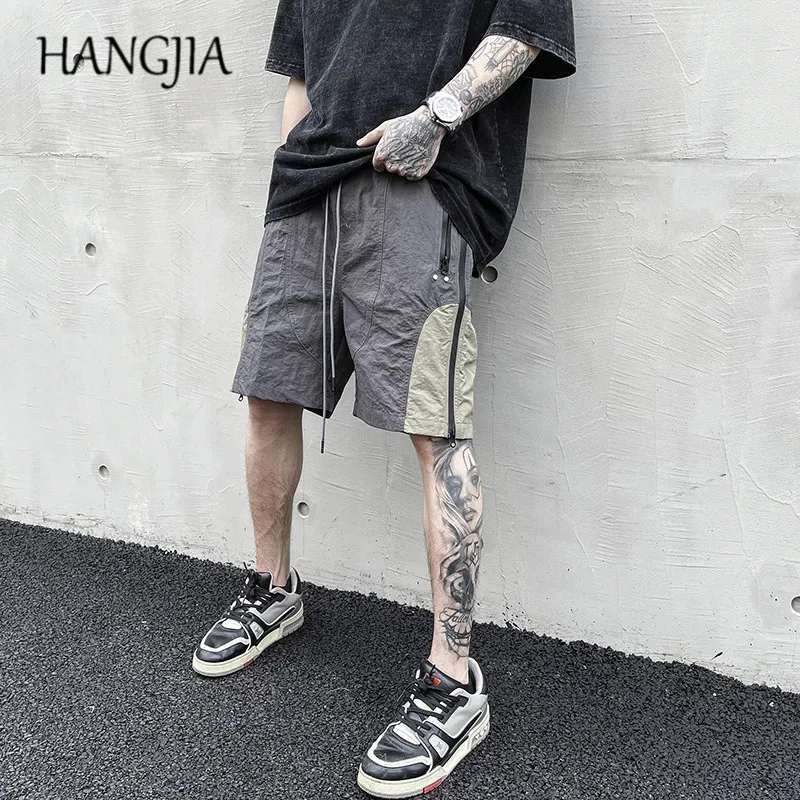 Laminated Zipper Stitching Cargo Shorts High Street Hip-hop Skateboard Short Men Women Waterproof Adjustable Short Trousers
Laminated Zipper Stitching Cargo Shorts High Street Hip-hop Skateboard Short Men Women Waterproof Adjustable Short Trousers