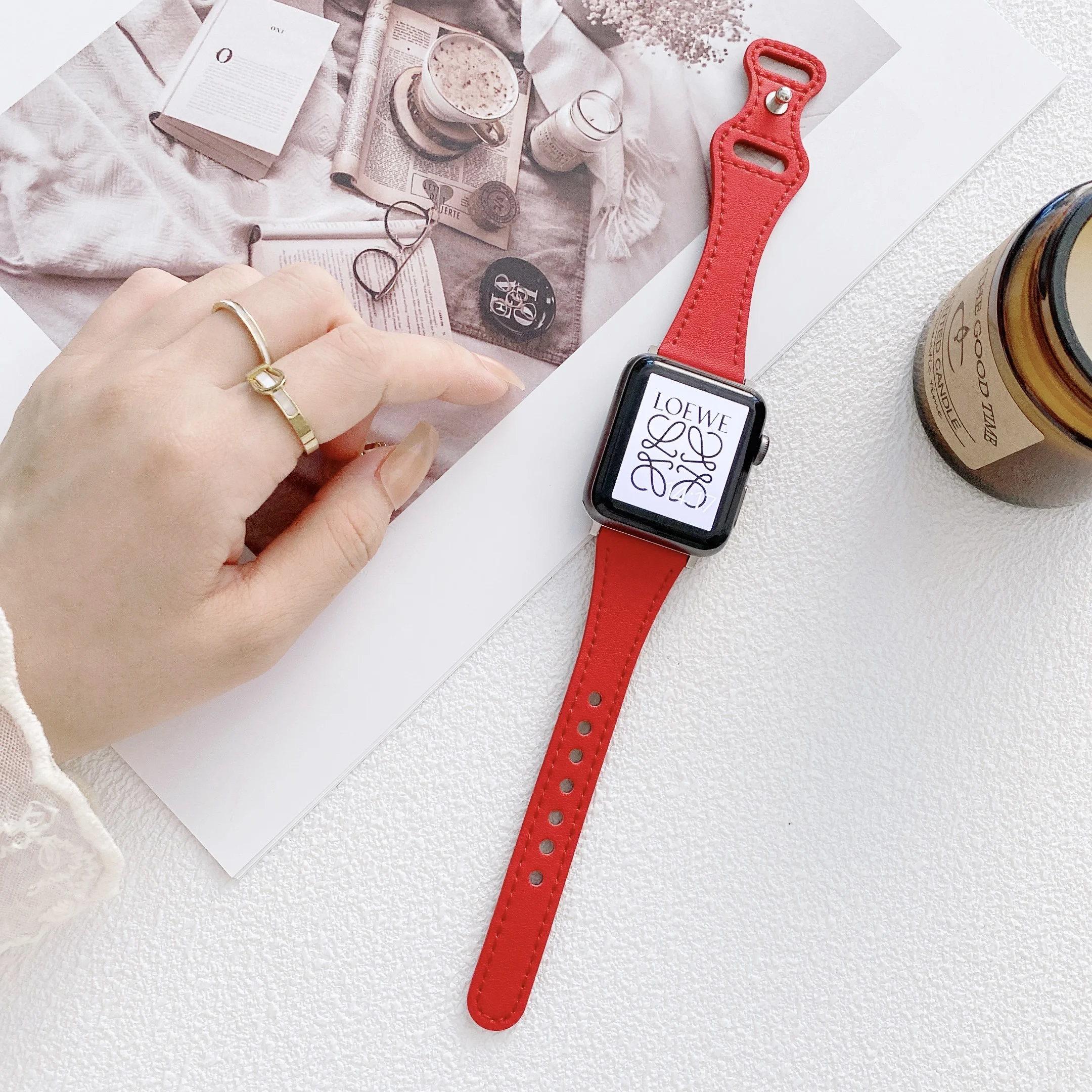 Ремешок GOOSUU кожаный для iwatch series se 7 6 5 4 3 2 1, винтажный браслет для Apple Watch Band 38 40 41 42 45 44 мм
Ремешок GOOSUU кожаный для iwatch series se 7 6 5 4 3 2 1, винтажный браслет для Apple Watch Band 38 40 41 42 45 44 мм