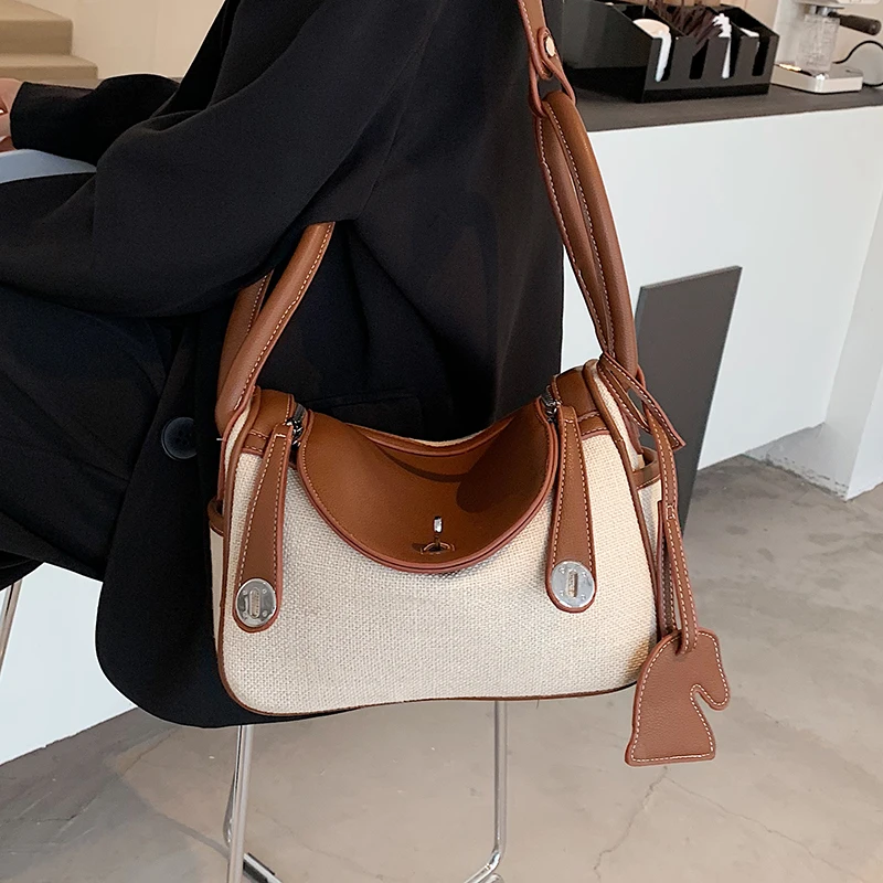 VeryMe Personality Shoulder Female Bags Large Capacity Ladies Handbags Casual Messenger Bag For Women Trend Simple Bolsas Mujer
VeryMe Personality Shoulder Female Bags Large Capacity Ladies Handbags Casual Messenger Bag For Women Trend Simple Bolsas Mujer