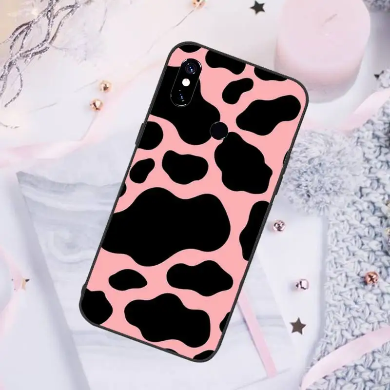 White Black Cow Symbol Pattern Print Phone Case For Xiaomi Redmi 7 8 9t a3Pro 9se k20 mi8 max3 lite 9 note 9s 10 pro
White Black Cow Symbol Pattern Print Phone Case For Xiaomi Redmi 7 8 9t a3Pro 9se k20 mi8 max3 lite 9 note 9s 10 pro