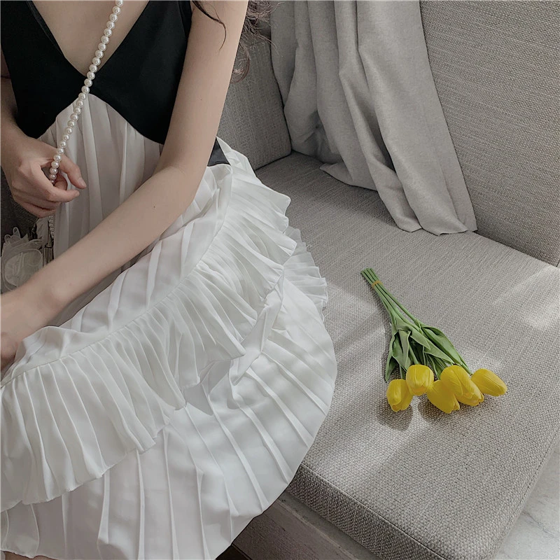 Fashion Temperament Deep V Neck Black White Patchwork Ruffle Dress Women Elegant Pleated Party Dress Suspender Mini Beach Dress
Fashion Temperament Deep V Neck Black White Patchwork Ruffle Dress Women Elegant Pleated Party Dress Suspender Mini Beach Dress