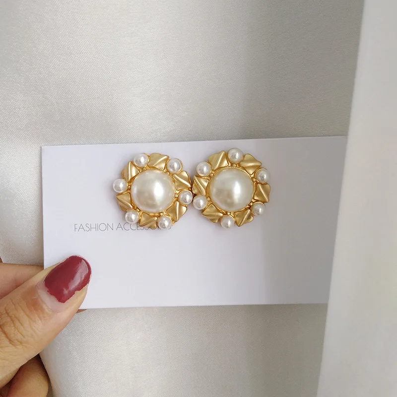 Fashion Jewelry Earrings Metal Alloy Round Texture White Simulated Pearl Earrings Vintage Statement For Girls Women Gifts
Fashion Jewelry Earrings Metal Alloy Round Texture White Simulated Pearl Earrings Vintage Statement For Girls Women Gifts