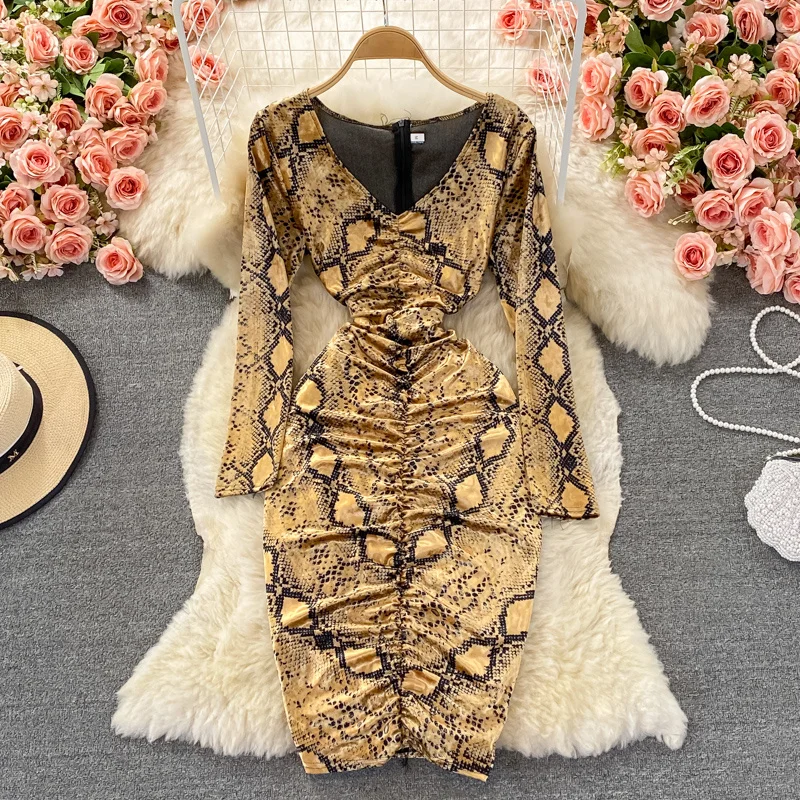 2022 Autumn Long Sleeve Bodycon Party Dress for Women Sexy V-neck Empire Slim Elastic Snake Print Ruched Sheath Dress Robe Femme
2022 Autumn Long Sleeve Bodycon Party Dress for Women Sexy V-neck Empire Slim Elastic Snake Print Ruched Sheath Dress Robe Femme