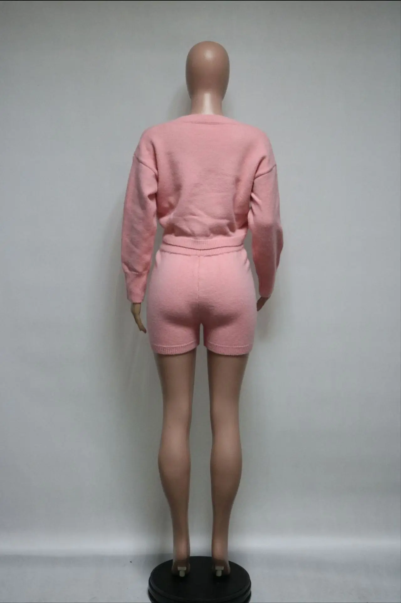 2021 Spring Casual Women Two Piece Set Sweater + Short Pants Streetwear Tracksuit Loose Clothes For Women Outfit
2021 Spring Casual Women Two Piece Set Sweater + Short Pants Streetwear Tracksuit Loose Clothes For Women Outfit