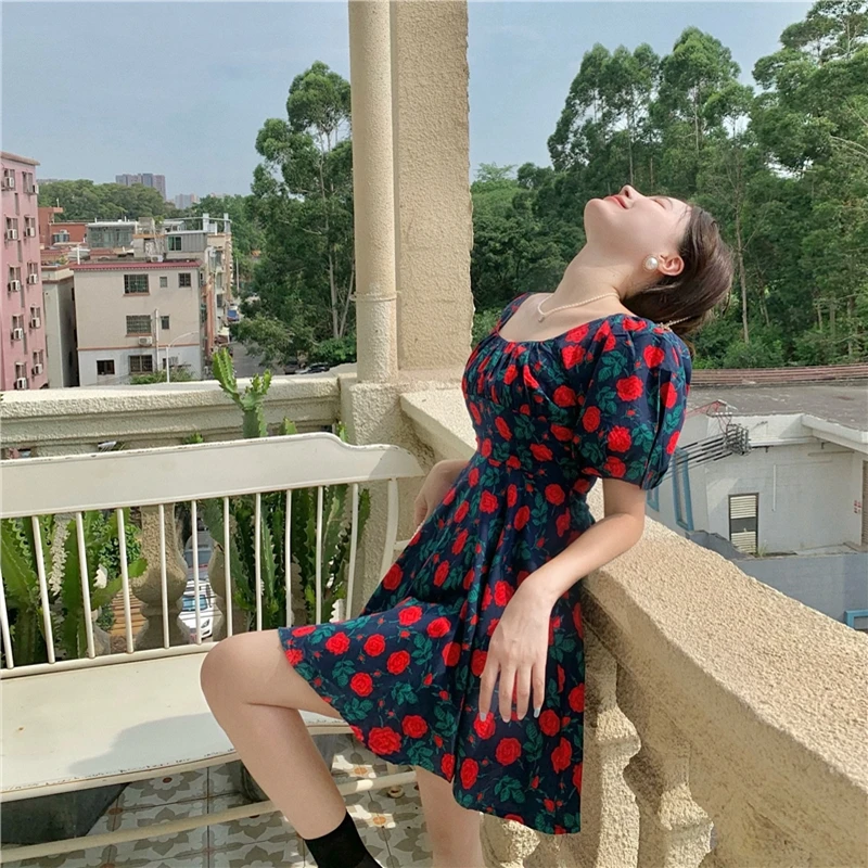 Women Retro Freach Puff Sleeve Square Collar Dress 2021 New Summer Floarl Printed A-Line Dress Female Mini Vestidos
Women Retro Freach Puff Sleeve Square Collar Dress 2021 New Summer Floarl Printed A-Line Dress Female Mini Vestidos