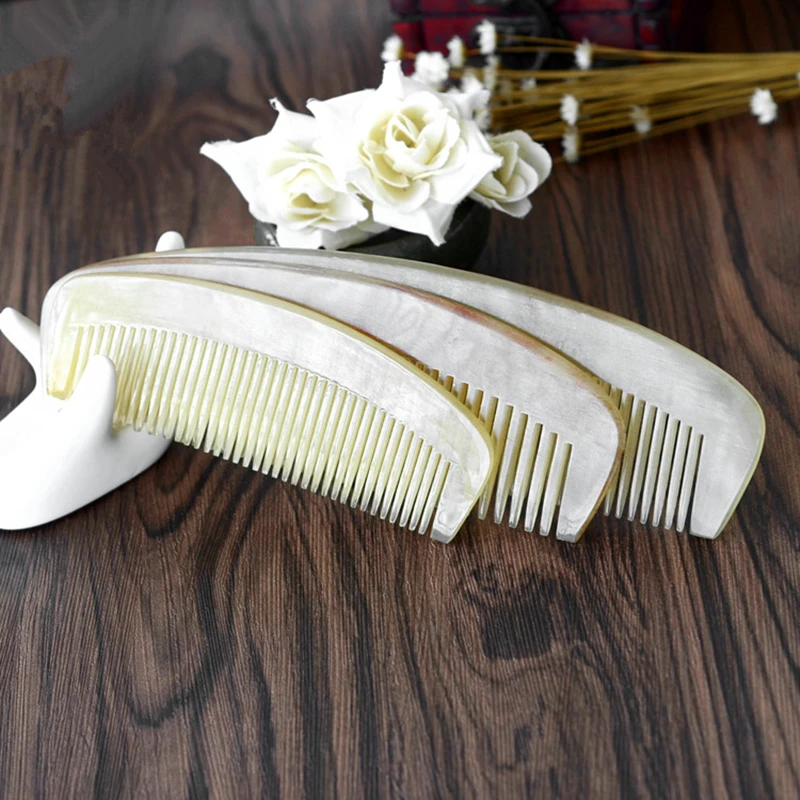 1PC Natural Grain Horn Comb Multi-size Portable Massage Bag Comb half-moon Straight Hair Comb G0425
1PC Natural Grain Horn Comb Multi-size Portable Massage Bag Comb half-moon Straight Hair Comb G0425