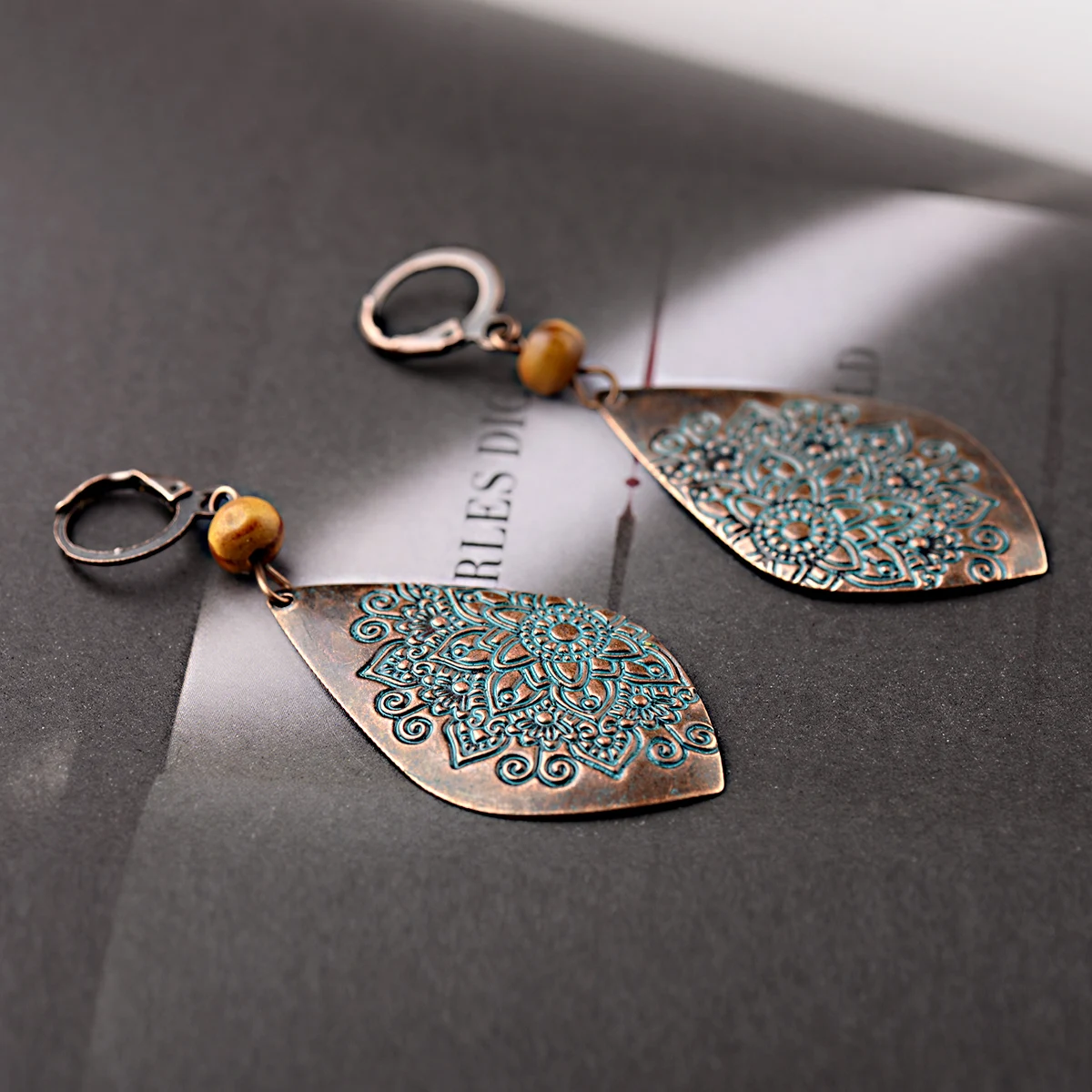 Exotic Tribal Flower Pattern Carved Earrings Ladies Women Retro Charm Boho Ethnic Style Minority Earrings Accessories
Exotic Tribal Flower Pattern Carved Earrings Ladies Women Retro Charm Boho Ethnic Style Minority Earrings Accessories