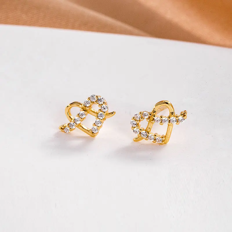 Cute Small 925 Sterling Silver Earrings for Women Exquisite Micro Zirconia Heart Stud Earring Fashion Jewelry Anniversary Gifts
Cute Small 925 Sterling Silver Earrings for Women Exquisite Micro Zirconia Heart Stud Earring Fashion Jewelry Anniversary Gifts