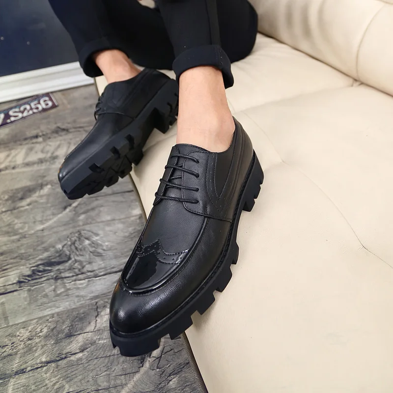 NEW Men Dress Shoes Formal Business Work Soft Patent Leather Pointed Toe for Man Male Men's Oxford Flats Stage Performance *8218
NEW Men Dress Shoes Formal Business Work Soft Patent Leather Pointed Toe for Man Male Men's Oxford Flats Stage Performance *8218