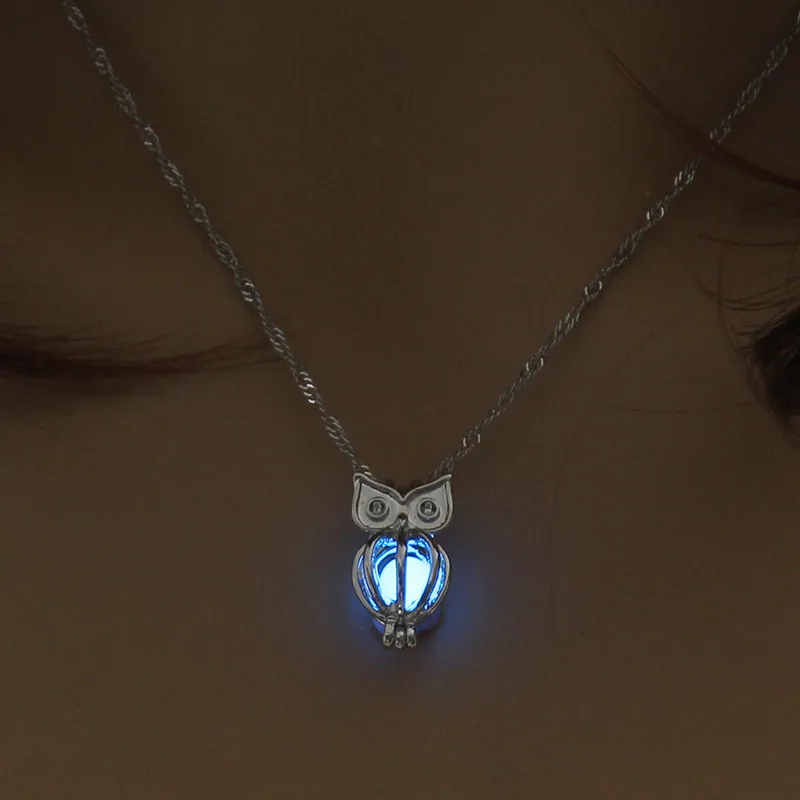 LATS Glowing Discoloration Moon Chain Necklace Korea Creative Luminous Stone Pendant Necklaces for Women Fashion Jewelry Gifts
LATS Glowing Discoloration Moon Chain Necklace Korea Creative Luminous Stone Pendant Necklaces for Women Fashion Jewelry Gifts