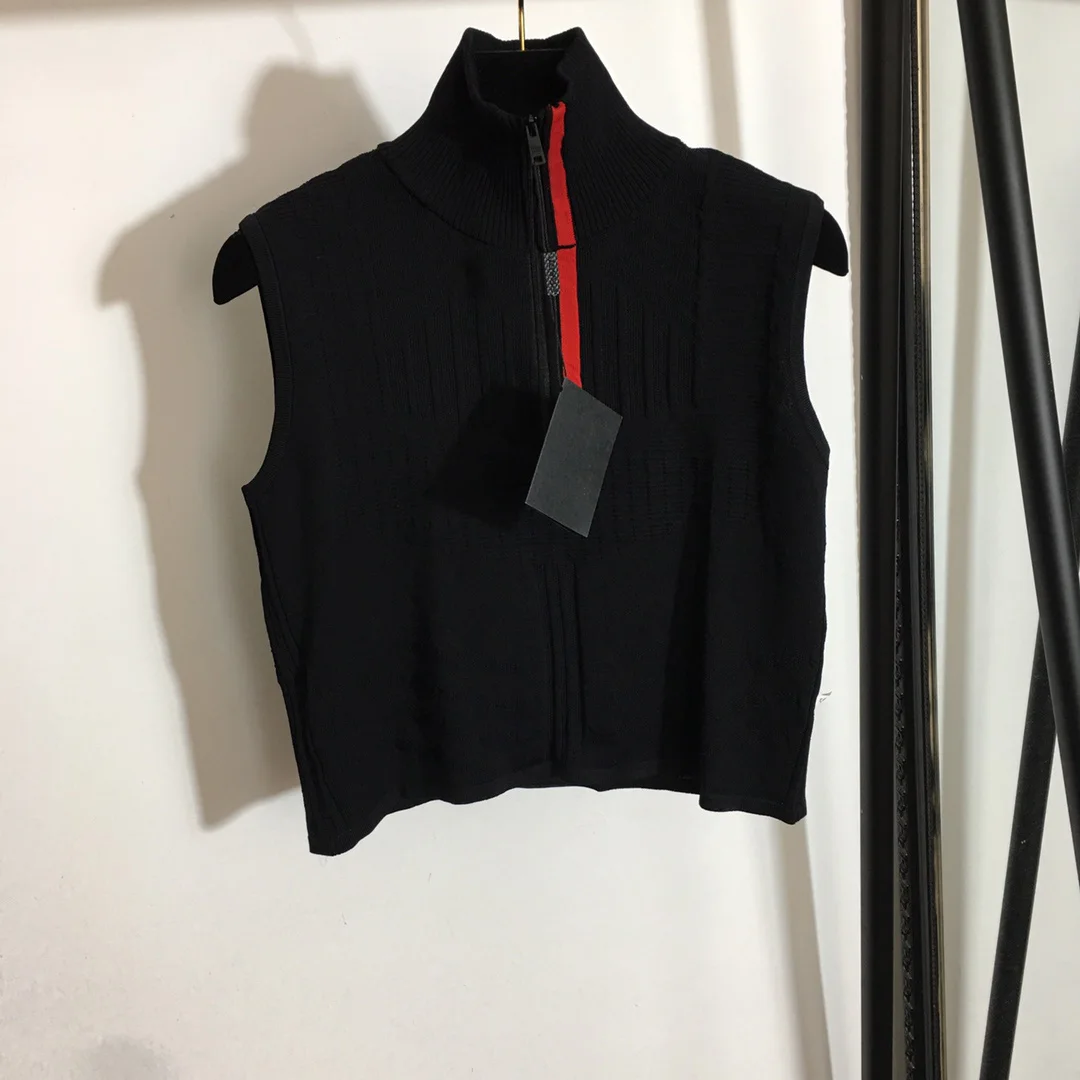 Luxury Women's Sweater Sleeveless Vest Sexy Slim Temperament Knitted Red Label Stand Collar Tops 193749400
Luxury Women's Sweater Sleeveless Vest Sexy Slim Temperament Knitted Red Label Stand Collar Tops 193749400