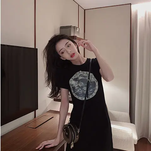 2021 Spring and Summer New Hepburn Style Little Black Dress Temperament Fashion Retro Waist Slim Female Cotton Dress
2021 Spring and Summer New Hepburn Style Little Black Dress Temperament Fashion Retro Waist Slim Female Cotton Dress