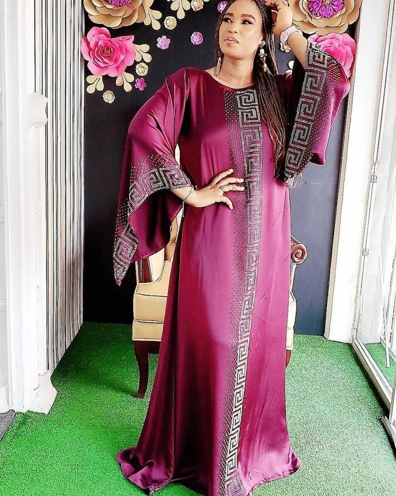 African Design Dashiki Dress Silk Beading Abaya Bandage Maxi Bazin Vintage Long Sleeve Robe Gowns Africa Sexy Lady Party 
African Design Dashiki Dress Silk Beading Abaya Bandage Maxi Bazin Vintage Long Sleeve Robe Gowns Africa Sexy Lady Party