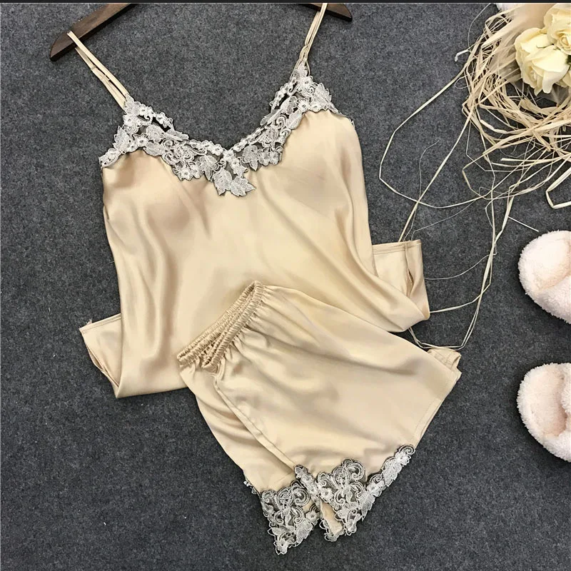 2020 Ladies New Sexy Lace Silk Satin Pajama Set Sleeveless Pijama Set V-neck Sleepwear Summer Women Home Wear Sleepwear
2020 Ladies New Sexy Lace Silk Satin Pajama Set Sleeveless Pijama Set V-neck Sleepwear Summer Women Home Wear Sleepwear
