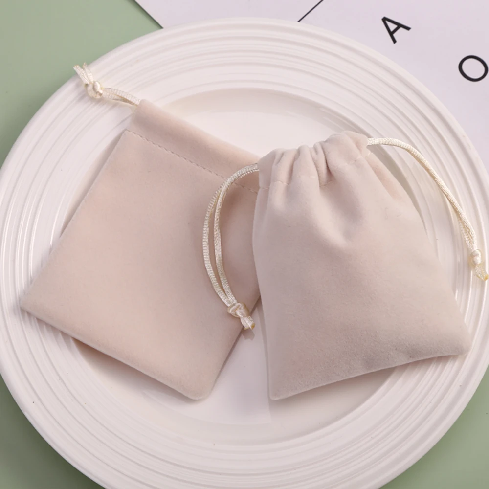 50pcs 7x9cm Pink Jewelry Packaging Bag Velvet Drawstring Pouch Bag Wedding Favor Holder Custom LOGO
50pcs 7x9cm Pink Jewelry Packaging Bag Velvet Drawstring Pouch Bag Wedding Favor Holder Custom LOGO
