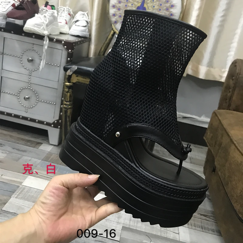 European style women boots thick bottom sandals 2019 new women's shoes fish mouth high heels platform shoes wedges Korean summer
European style women boots thick bottom sandals 2019 new women's shoes fish mouth high heels platform shoes wedges Korean summer