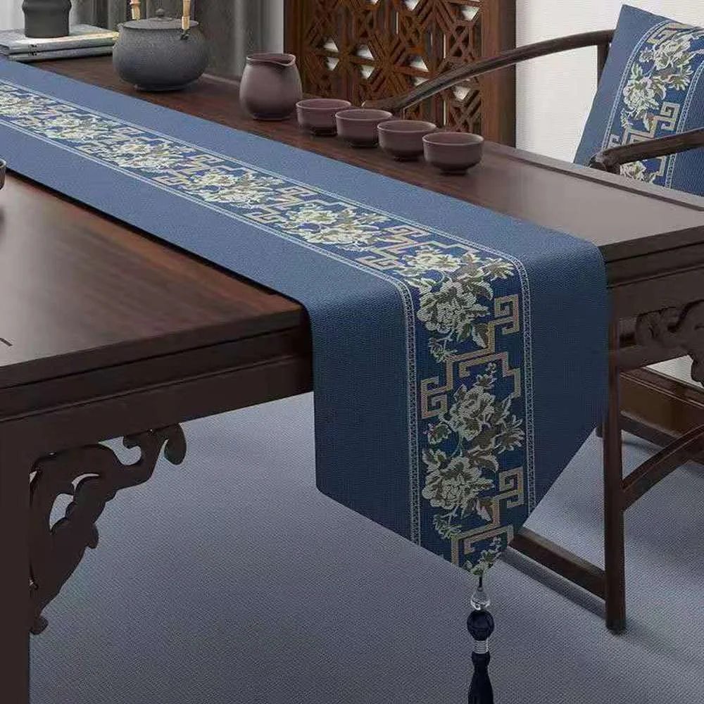 Original Decorative Dining Centerpiece Table Decoration Home Accessories Decoration European Luxury Chenille Blue Table Runners
Original Decorative Dining Centerpiece Table Decoration Home Accessories Decoration European Luxury Chenille Blue Table Runners
