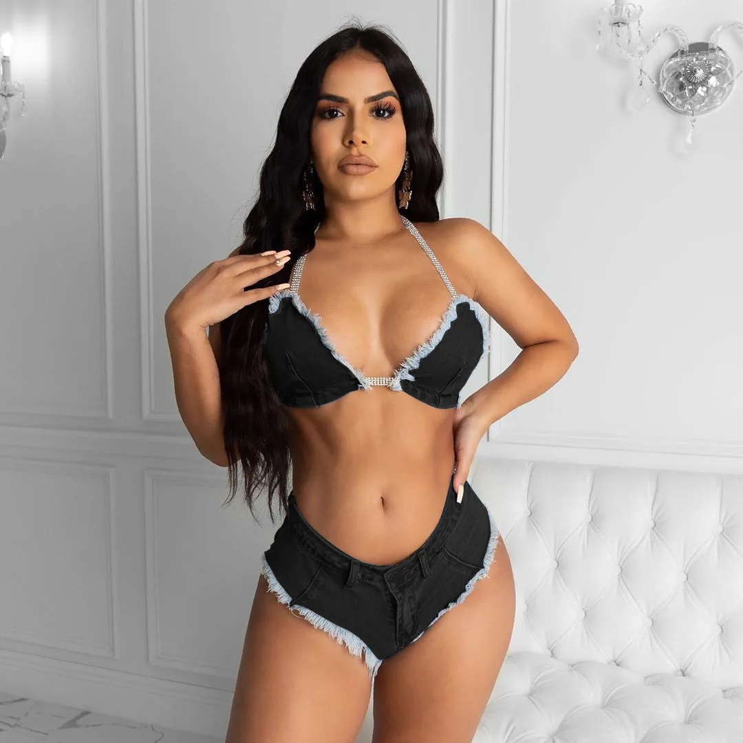 Oluolin Sexy 2 Piece Outfits Halter Bra Crop Top and Shorts Set Button Fly Summer Matching Set Party Club Birthday Streetwear
Oluolin Sexy 2 Piece Outfits Halter Bra Crop Top and Shorts Set Button Fly Summer Matching Set Party Club Birthday Streetwear